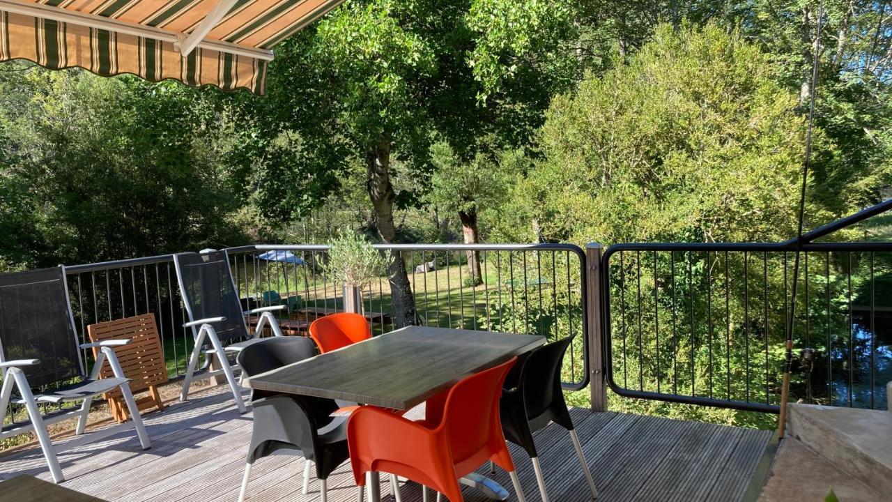 Moulin De La Fayolle Bed & Breakfast Blot-l'Eglise Bagian luar foto