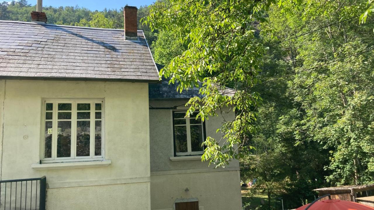 Moulin De La Fayolle Bed & Breakfast Blot-l'Eglise Bagian luar foto