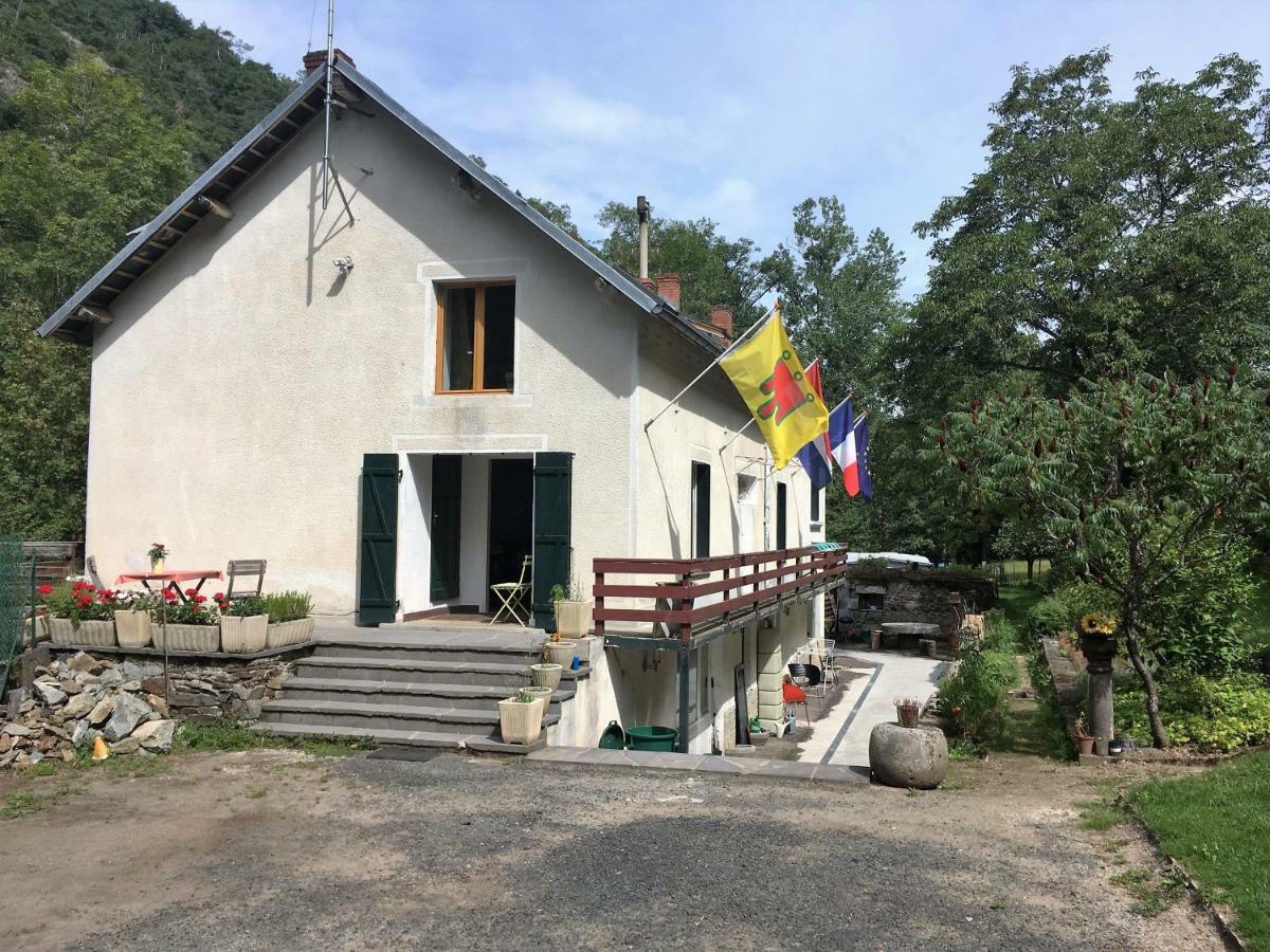 Moulin De La Fayolle Bed & Breakfast Blot-l'Eglise Bagian luar foto
